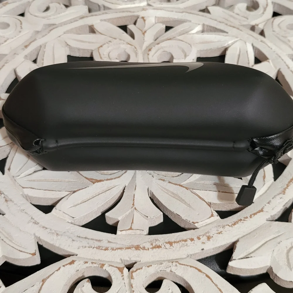 COPY - Nike Eyeglass Case - Picture 2 of 5